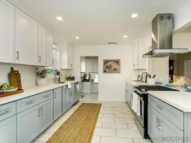 4607 Constance Dr, San Diego, CA 92115