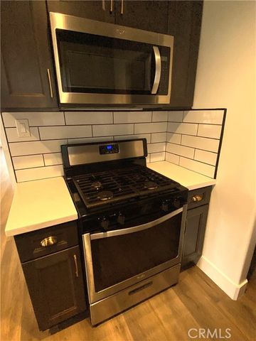 291 N 6th Avenue, Upland, CA 91786