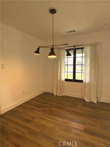 291 N 6th Avenue, Upland, CA 91786