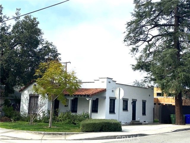 291 N 6th Avenue, Upland, CA 91786