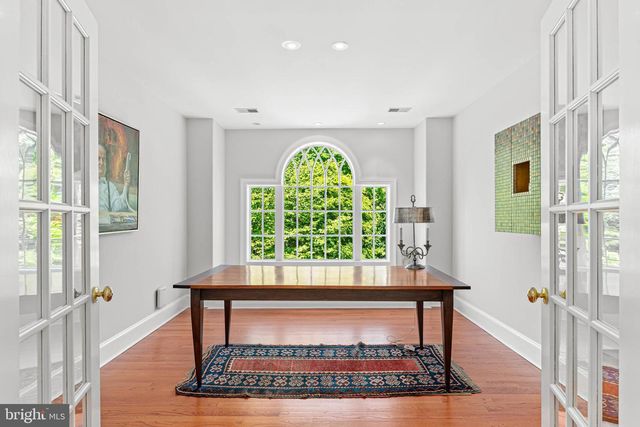 737 EAGLE FARM RD, Villanova, PA 19085