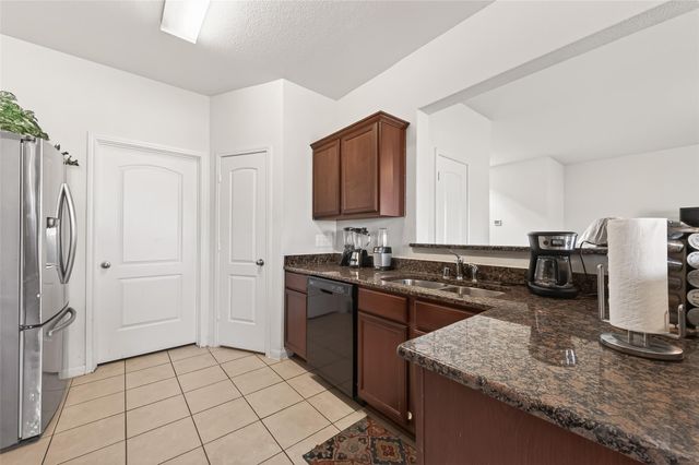 9811 Montana Sapphire Lane, Rosharon, TX 77583