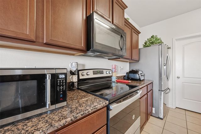9811 Montana Sapphire Lane, Rosharon, TX 77583