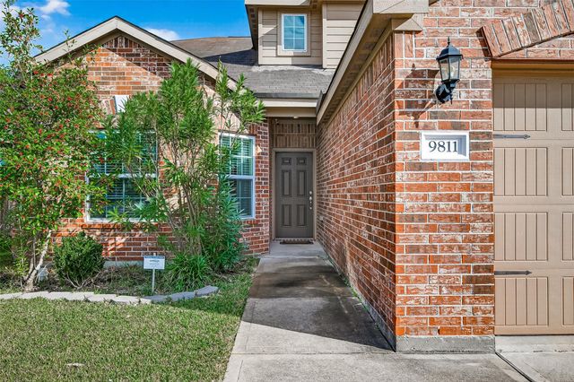 9811 Montana Sapphire Lane, Rosharon, TX 77583