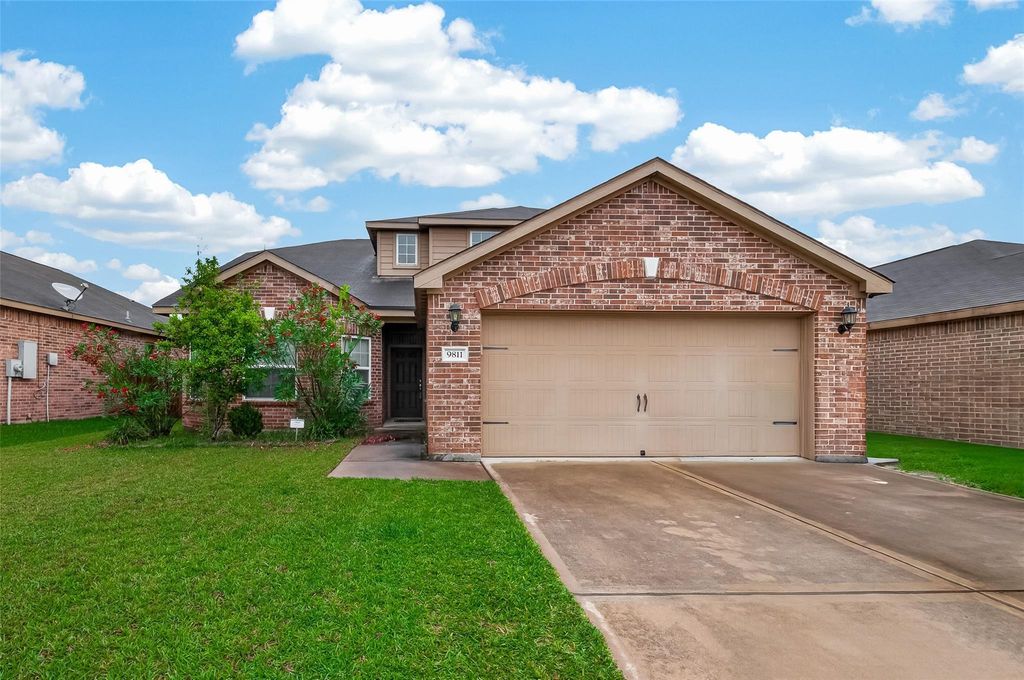 9811 Montana Sapphire Lane, Rosharon, TX 77583