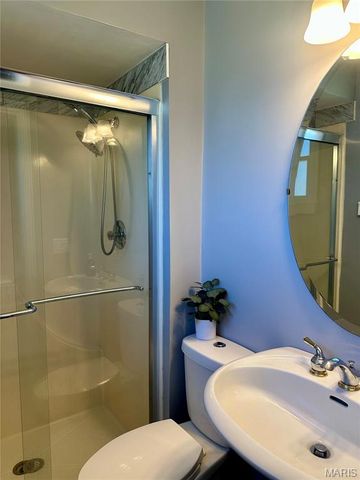 47 Julie Lane, St Peters, MO 63376