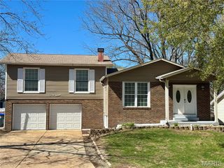 47 Julie Lane, St Peters, MO 63376