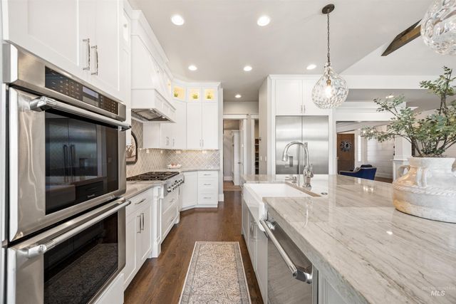 1864 N Heirloom Pl, Eagle, ID 83616