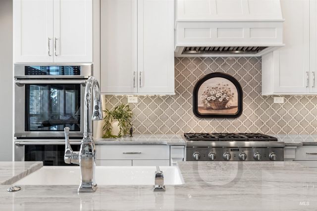 1864 N Heirloom Pl, Eagle, ID 83616