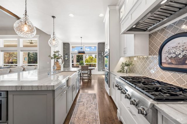 1864 N Heirloom Pl, Eagle, ID 83616