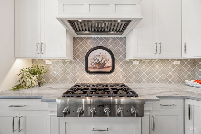 1864 N Heirloom Pl, Eagle, ID 83616