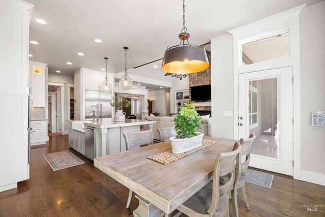 1864 N Heirloom Pl, Eagle, ID 83616