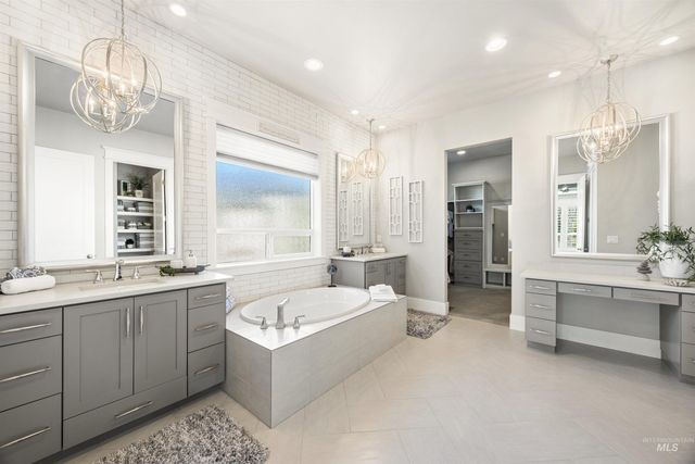 1864 N Heirloom Pl, Eagle, ID 83616