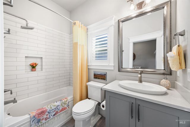 1864 N Heirloom Pl, Eagle, ID 83616