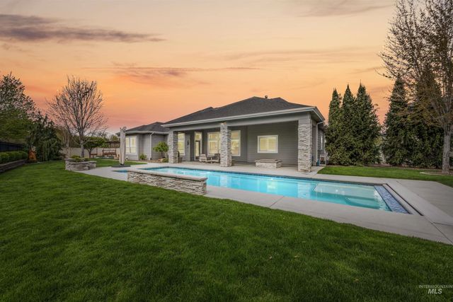 1864 N Heirloom Pl, Eagle, ID 83616