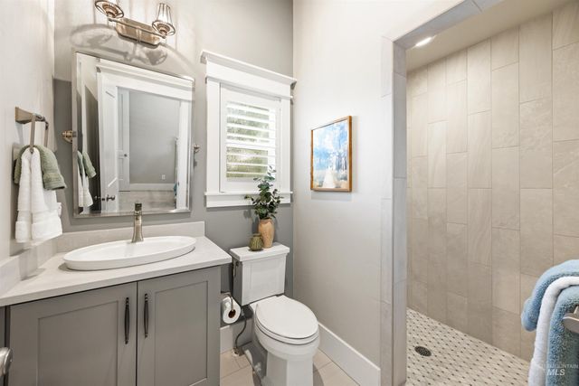 1864 N Heirloom Pl, Eagle, ID 83616