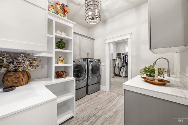 1864 N Heirloom Pl, Eagle, ID 83616