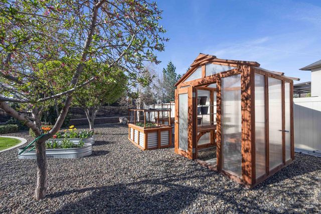 1864 N Heirloom Pl, Eagle, ID 83616