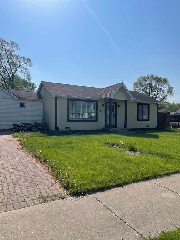 7927 Lotus Avenue, Burbank, IL 60459