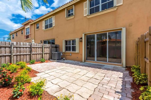 15213 SW 30th Ter, Miami, FL 33185