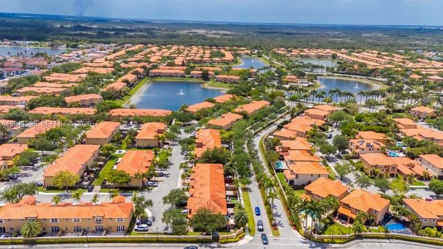 15213 SW 30th Ter, Miami, FL 33185