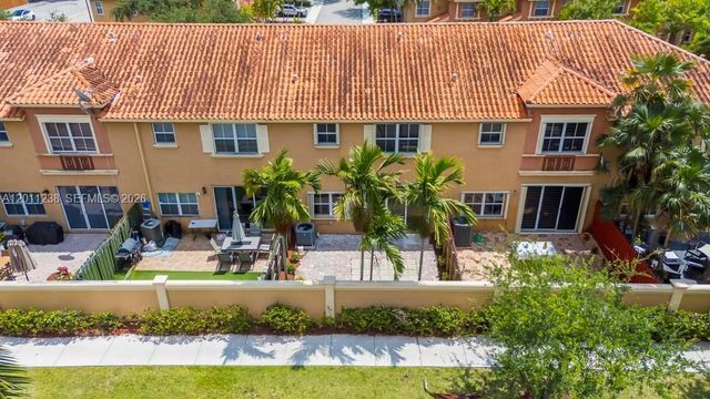 15213 SW 30th Ter, Miami, FL 33185