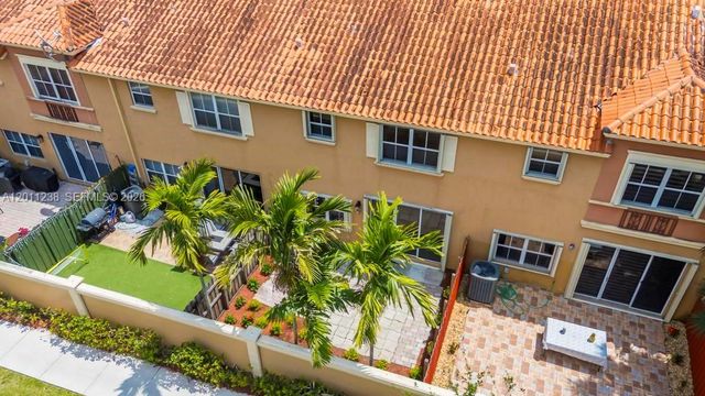 15213 SW 30th Ter, Miami, FL 33185