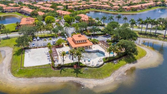 15213 SW 30th Ter, Miami, FL 33185
