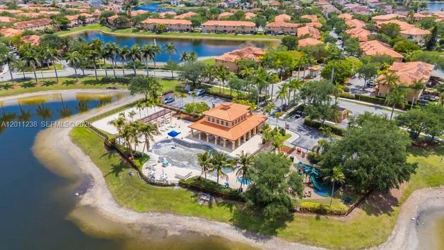 15213 SW 30th Ter, Miami, FL 33185