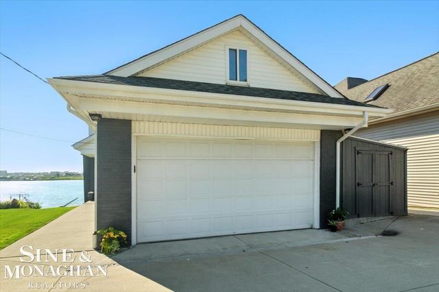 69 Gratiot Boulevard, Marysville, MI 48040