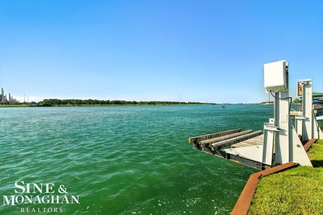 69 Gratiot Boulevard, Marysville, MI 48040