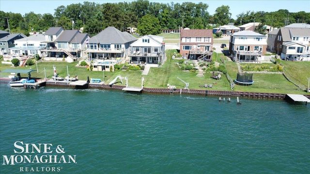 69 Gratiot Boulevard, Marysville, MI 48040