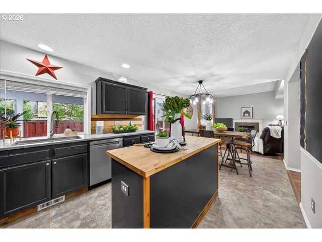 12566 Nw MAPLECREST Way, Banks, OR 97106