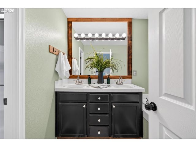 12566 Nw MAPLECREST Way, Banks, OR 97106