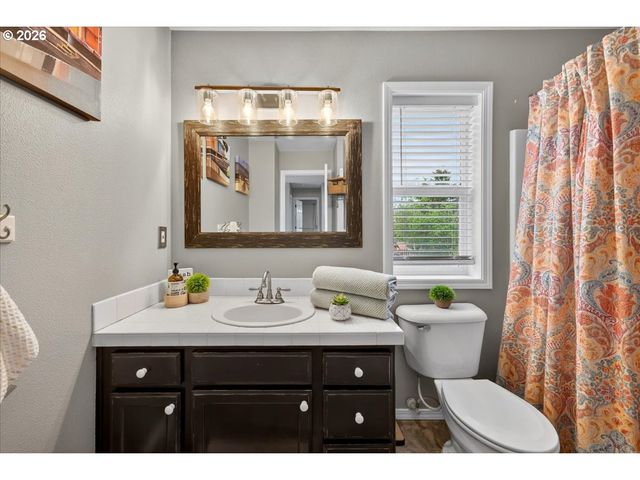 12566 Nw MAPLECREST Way, Banks, OR 97106