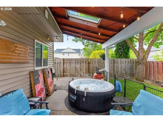 12566 Nw MAPLECREST Way, Banks, OR 97106