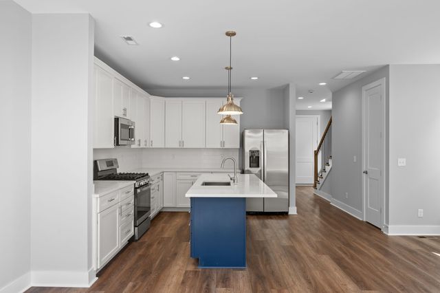 427 Veritas St # A, Nashville, TN 37211