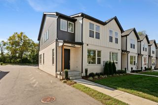 427 Veritas St # A, Nashville, TN 37211