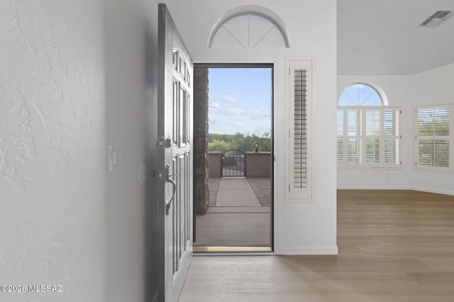 10632 E Barclay Park Loop, Tucson, AZ 85748