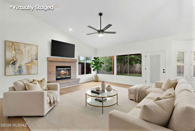 10632 E Barclay Park Loop, Tucson, AZ 85748