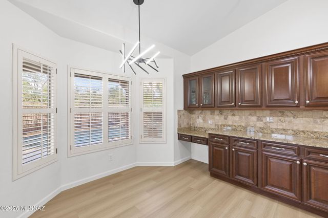 10632 E Barclay Park Loop, Tucson, AZ 85748