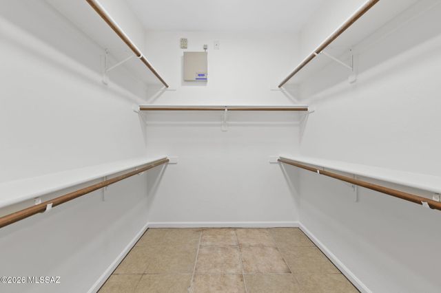 10632 E Barclay Park Loop, Tucson, AZ 85748