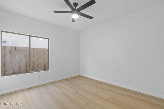 10632 E Barclay Park Loop, Tucson, AZ 85748