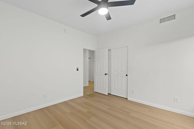 10632 E Barclay Park Loop, Tucson, AZ 85748