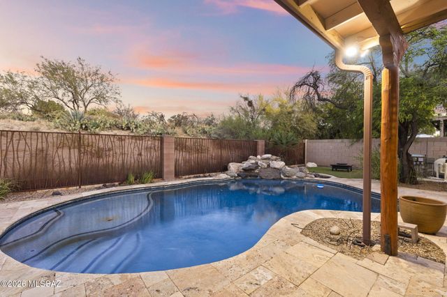 10632 E Barclay Park Loop, Tucson, AZ 85748