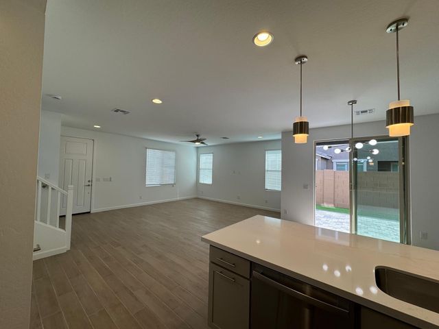 25936 N 22nd Lane, Phoenix, AZ 85085