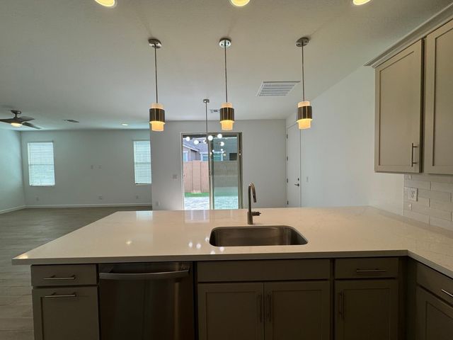 25936 N 22nd Lane, Phoenix, AZ 85085