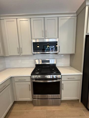 25936 N 22nd Lane, Phoenix, AZ 85085