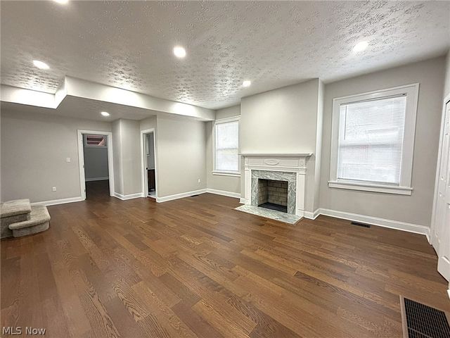 19625 Chagrin Boulevard, Shaker Heights, OH 44122