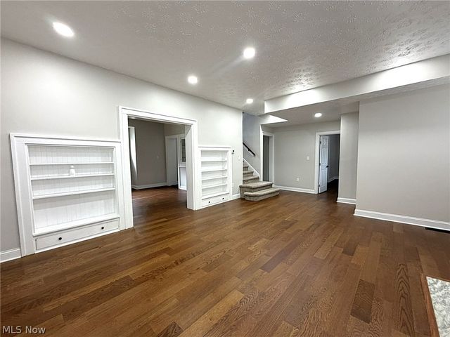 19625 Chagrin Boulevard, Shaker Heights, OH 44122